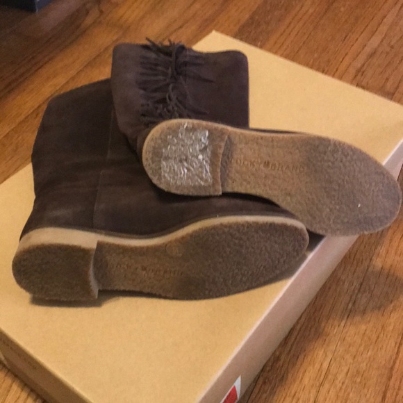 Lucky Brand suede fringe boots Size 6.5m - Picture 5 of 6